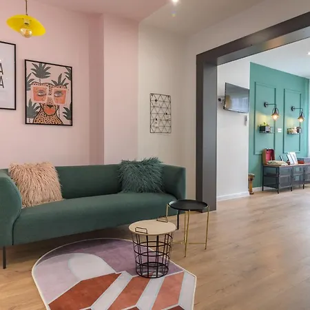 Top New Super Central 2 Bedroom Parking Wifi