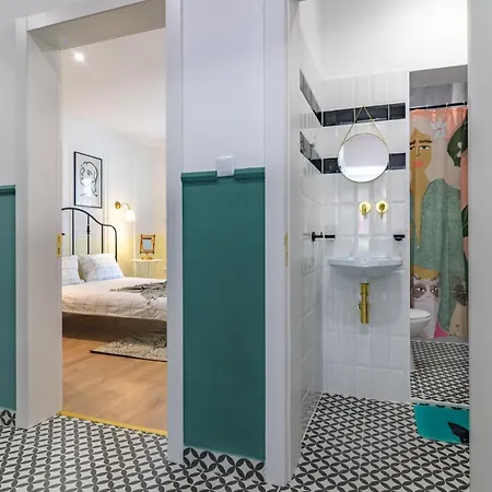 Top New Super Central 2 Bedroom Parking Wifi