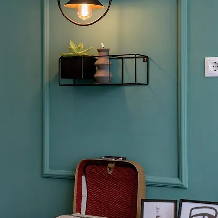 Top New Super Central 2 Bedroom Parking Wifi *