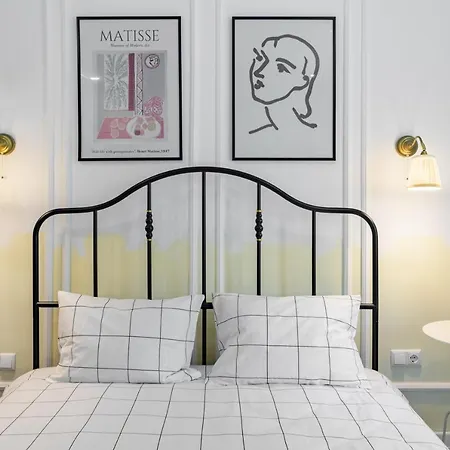 Top New Super Central 2 Bedroom Parking Wifi Apartment Varna